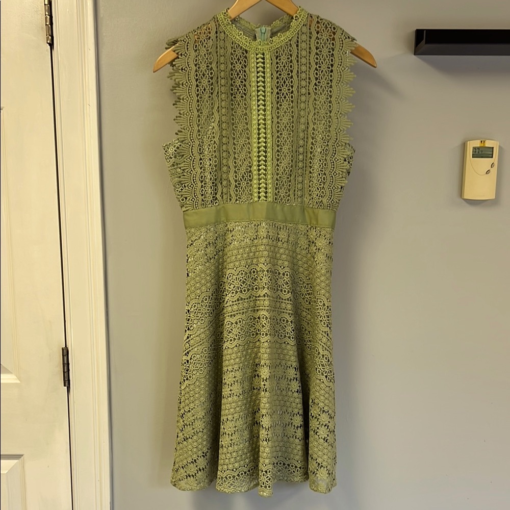 Elegant Queenia 2Tone Green Lace Dress Sz M
